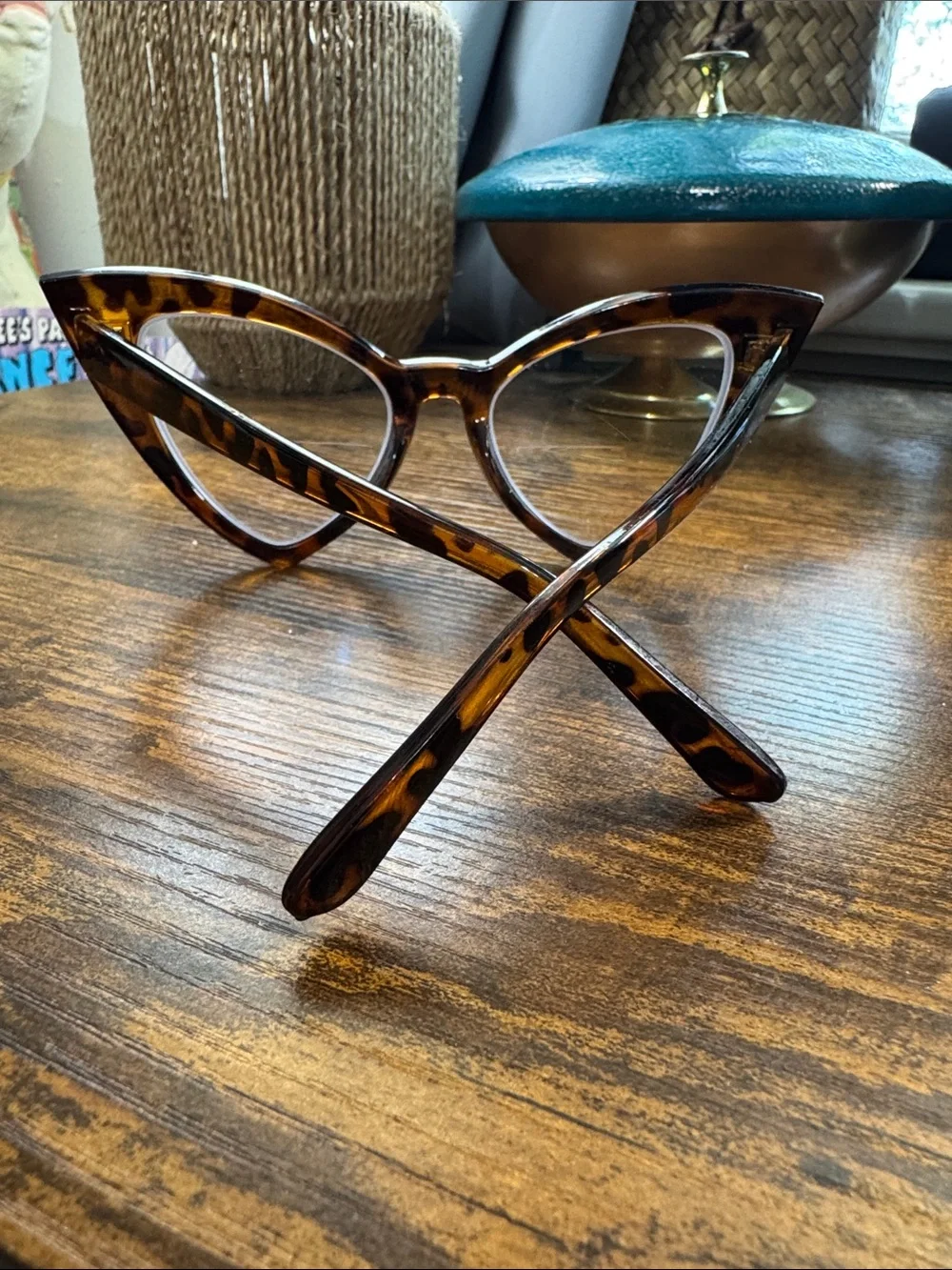 Tortoiseshell Funky Vintage-feel Cat-Eye Women's Frames - Stylish Retro Frame